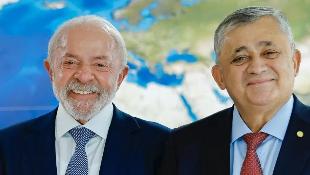 José Guimarães assume como Ministro de Relações Institucionais