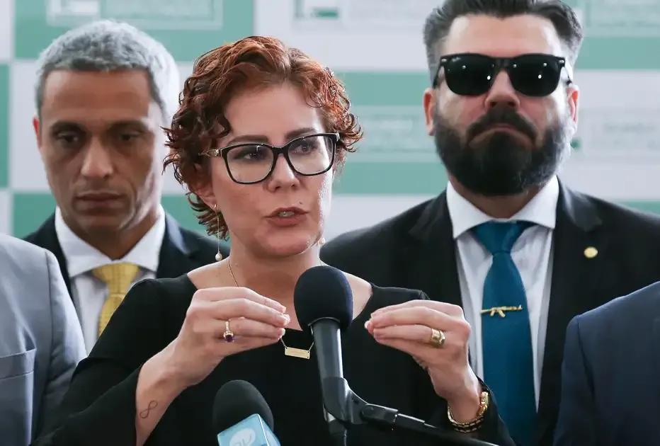 Justiça italiana anula extradição de Zambelli; soltura é esperada