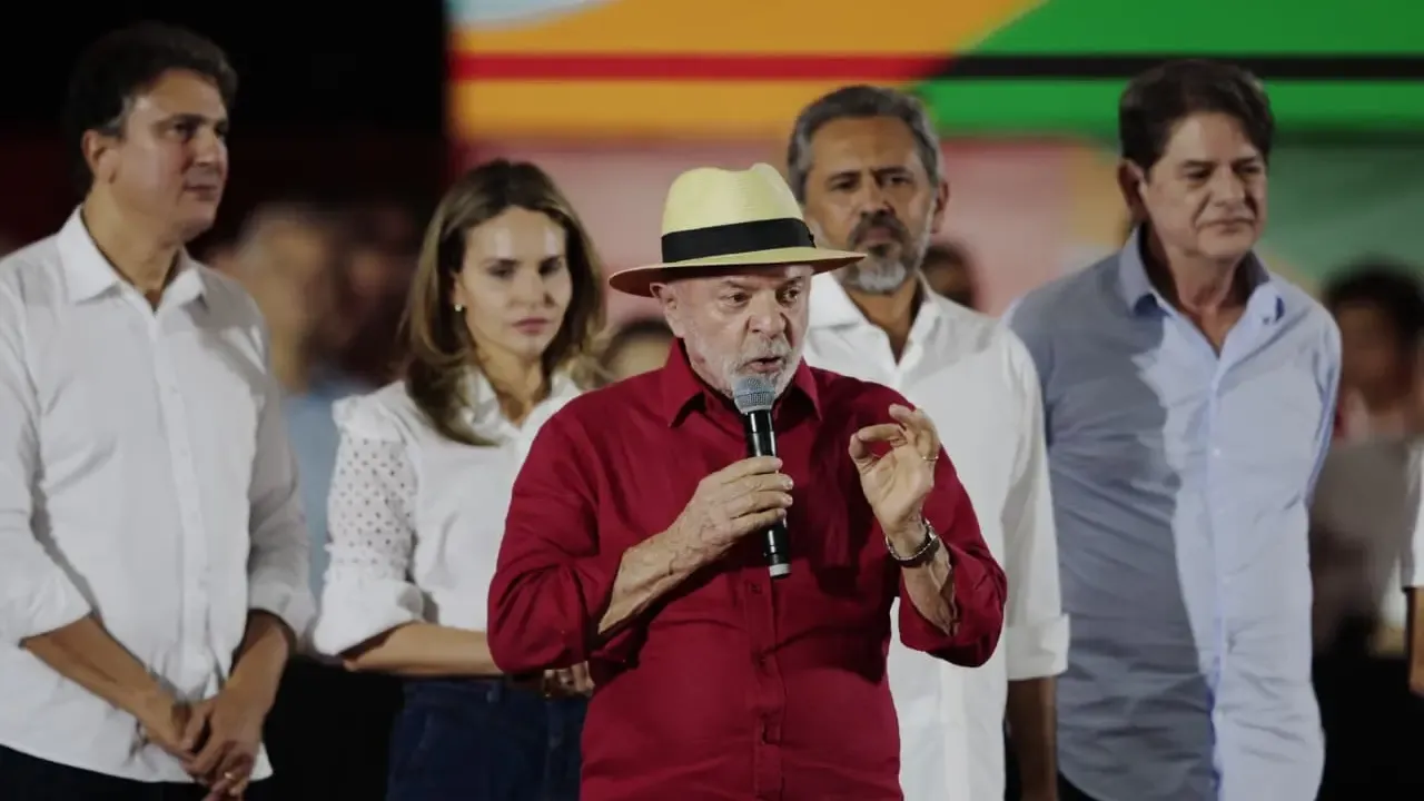 Lula cobra apoio ao Senado em convenção de Elmano no Ceará