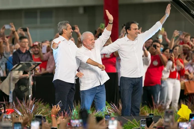 Lula destaca lideranças do Ceará em convenção do PT