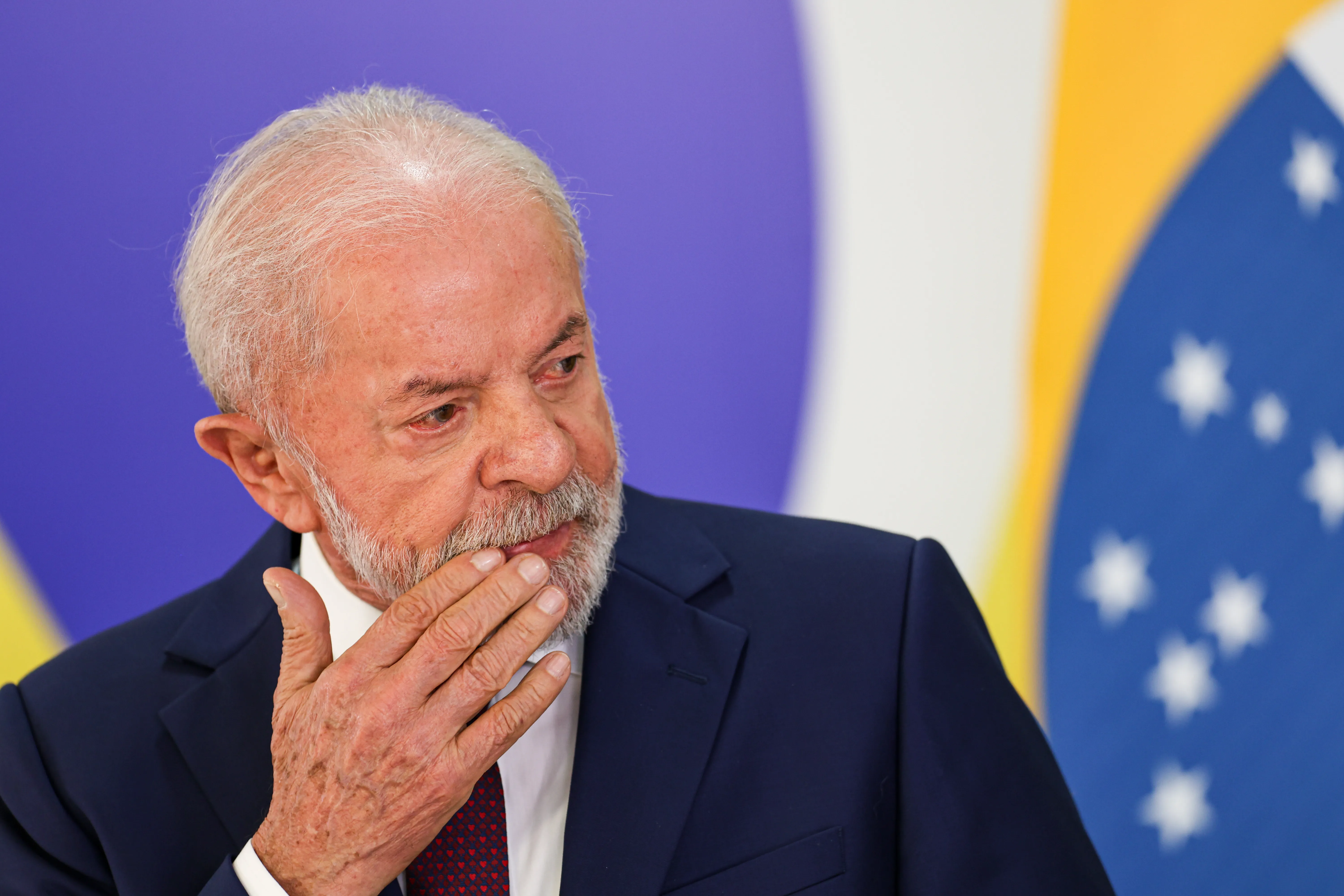 Lula inicia radioterapia preventiva após lesão no couro cabeludo
