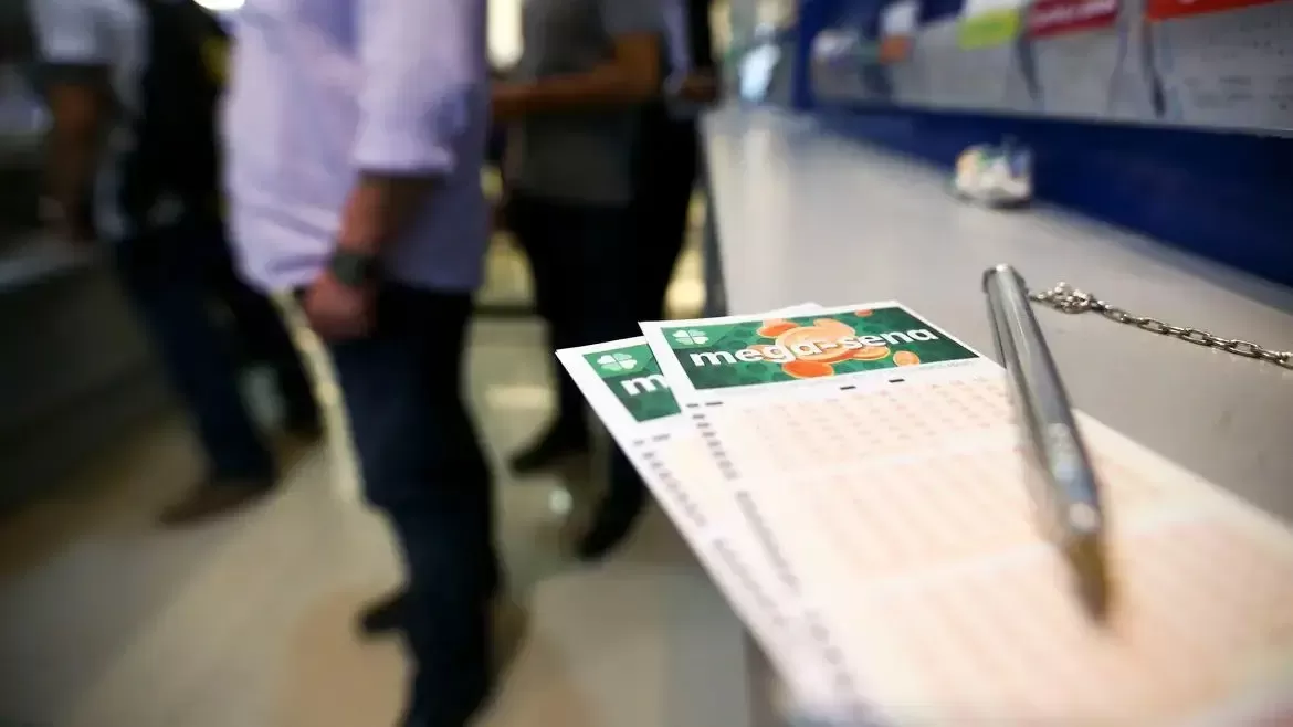 Mega-Sena acumula e prêmio dispara para R$ 130 milhões
