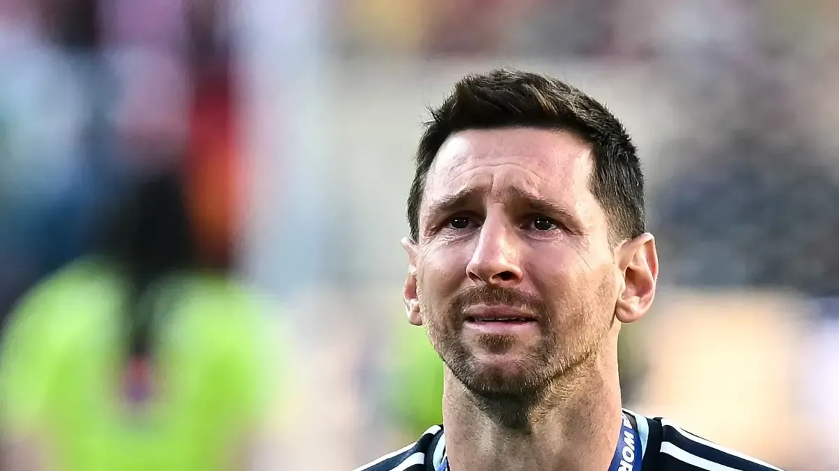 Messi chora após vice da Argentina na Copa