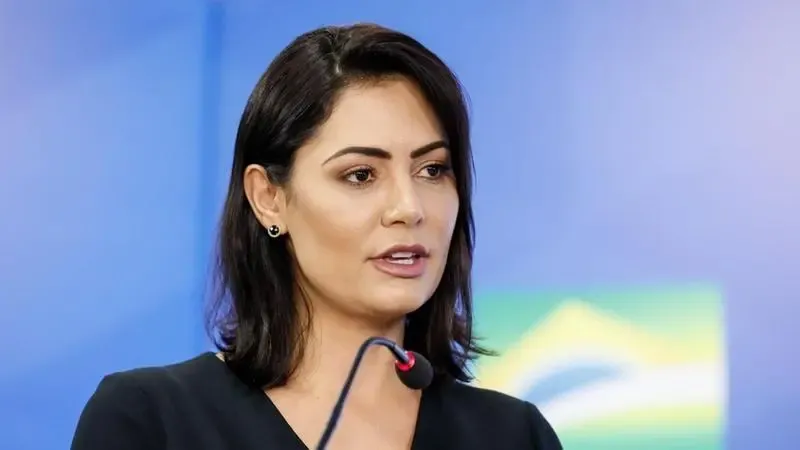 Michelle Bolsonaro é internada às vésperas de lançar candidatura ao Senado