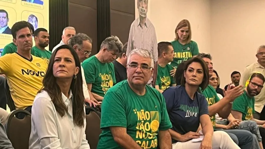 Michelle e Girão endurecem críticas à aliança do PL com Ciro Gomes no Ceará