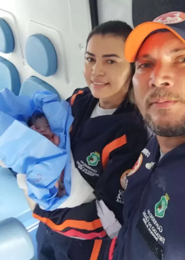 Milagre em Tauá: Equipe do Samu realiza parto emocionante dentro de ambulância