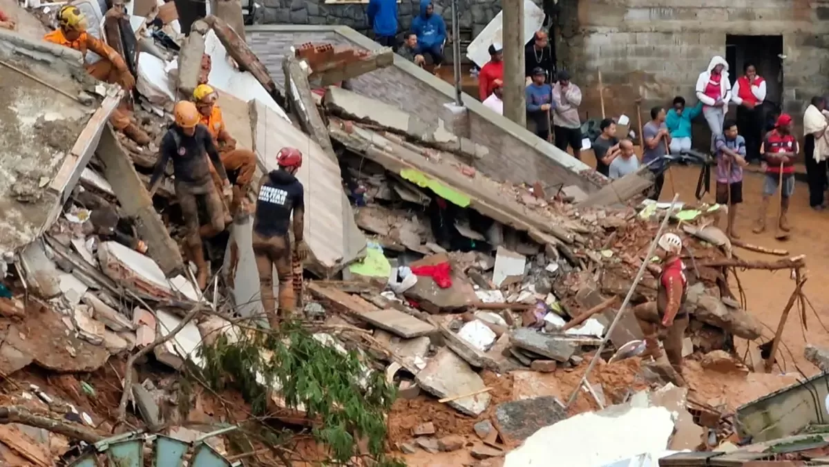 Minas Gerais: Chuvas Deixam 37 Mortos e Mais de 30 Desaparecidos em Tragédia