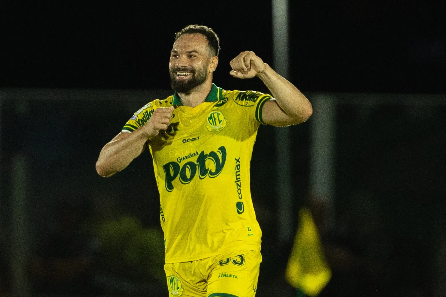 Mirassol compra atacante Edson Carioca em definitivo