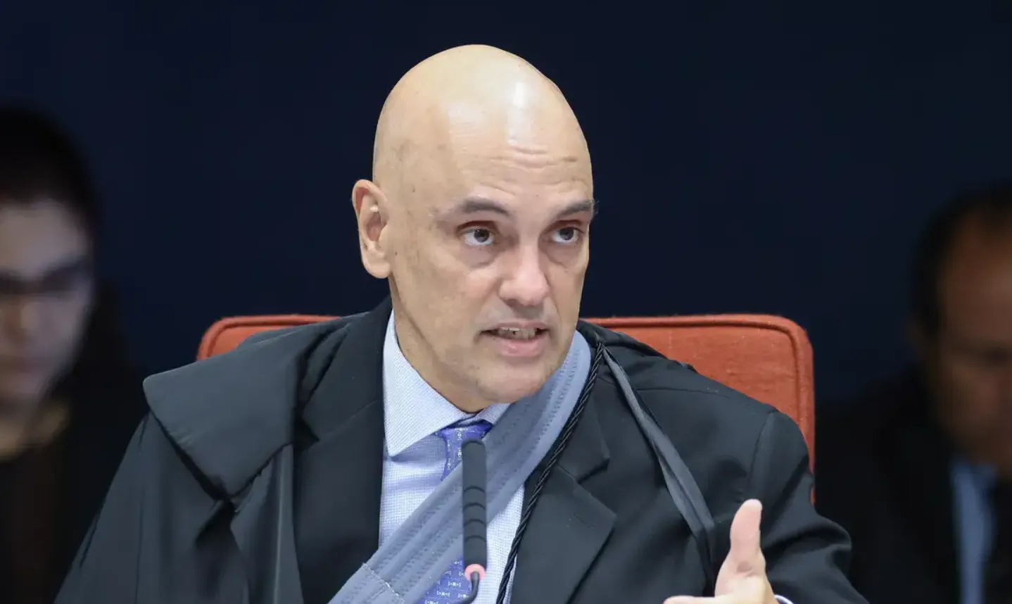 Moraes suspende Lei da Dosimetria e impede revisão de penas de 8 de janeiro