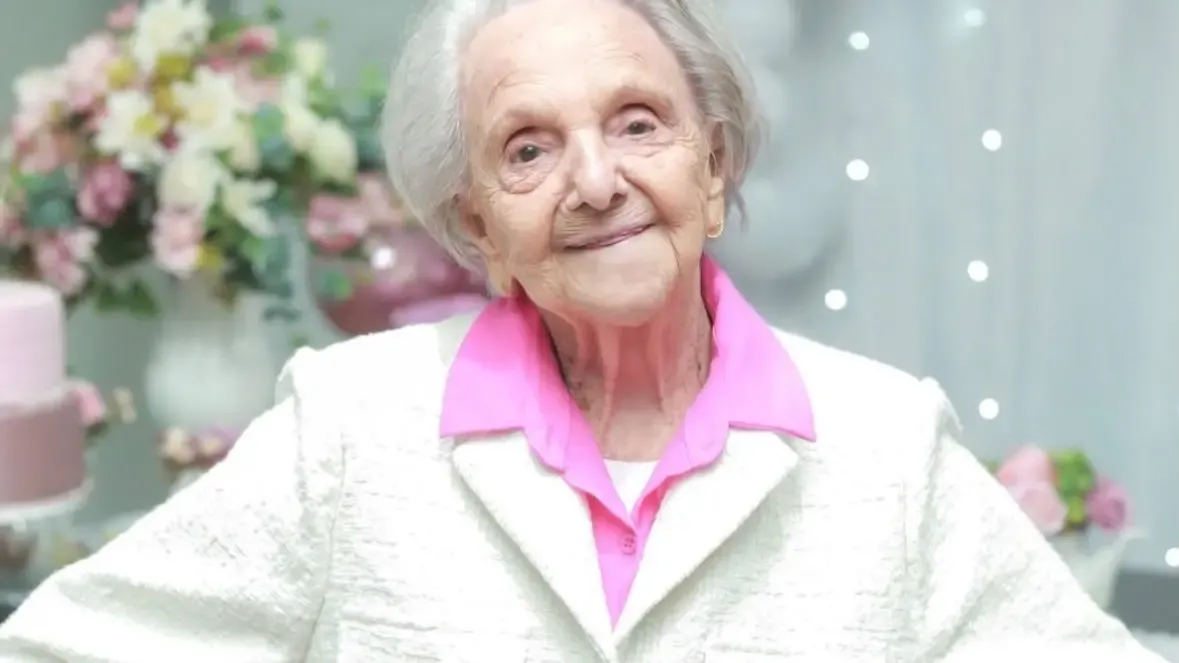 Morre Vovó Elma, aos 103 anos, famosa por receitas