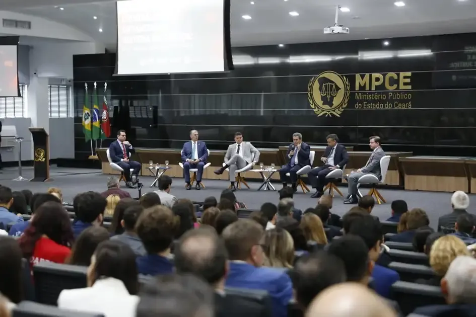 MP do Ceará reúne ministros para debater crime