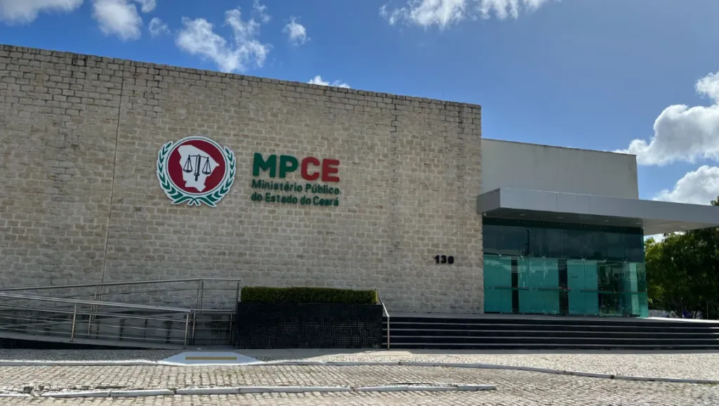 MPCE Confirma Invasão de E-mail e Abre Investigação Criminal