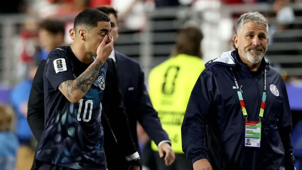 Nova Regra na Copa: Almirón Expulso por Gesto Proibido