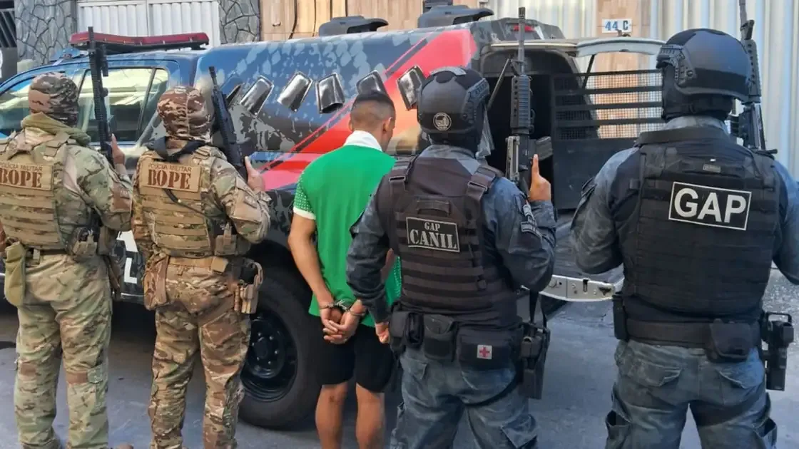 Operação prende cinco por entrega de drogas e armas com drones