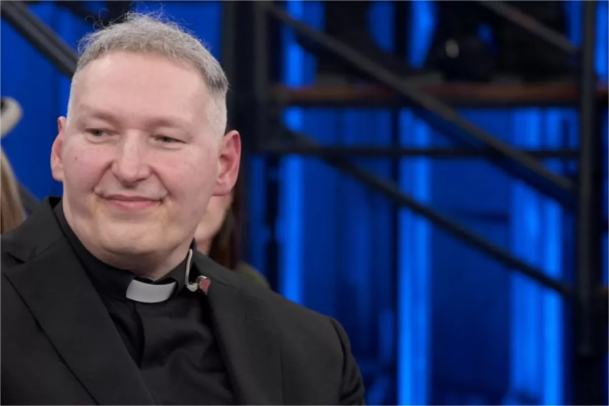 Padre Marcelo Rossi celebra 30 anos de missão e faz desabafo sobre a fama.