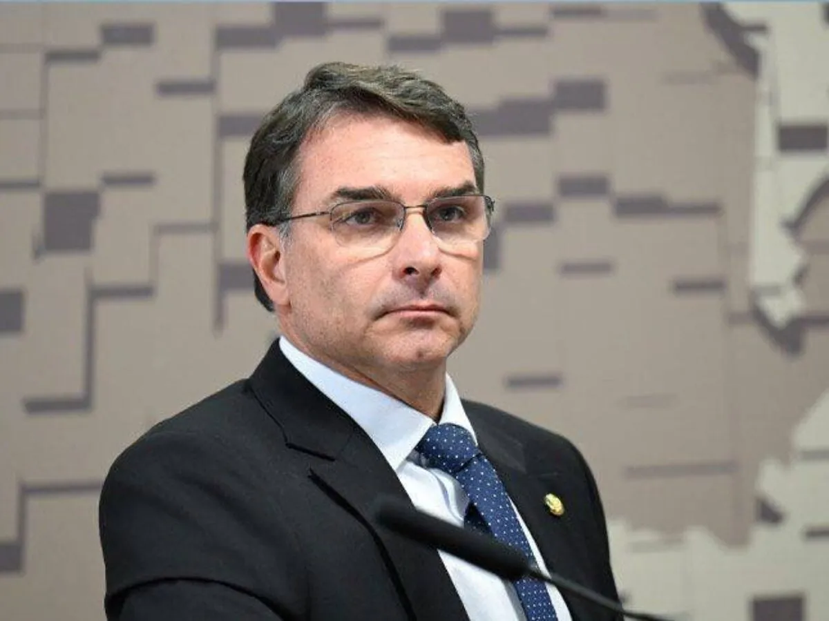 Pesquisa Datafolha mostra apoio a Flávio Bolsonaro