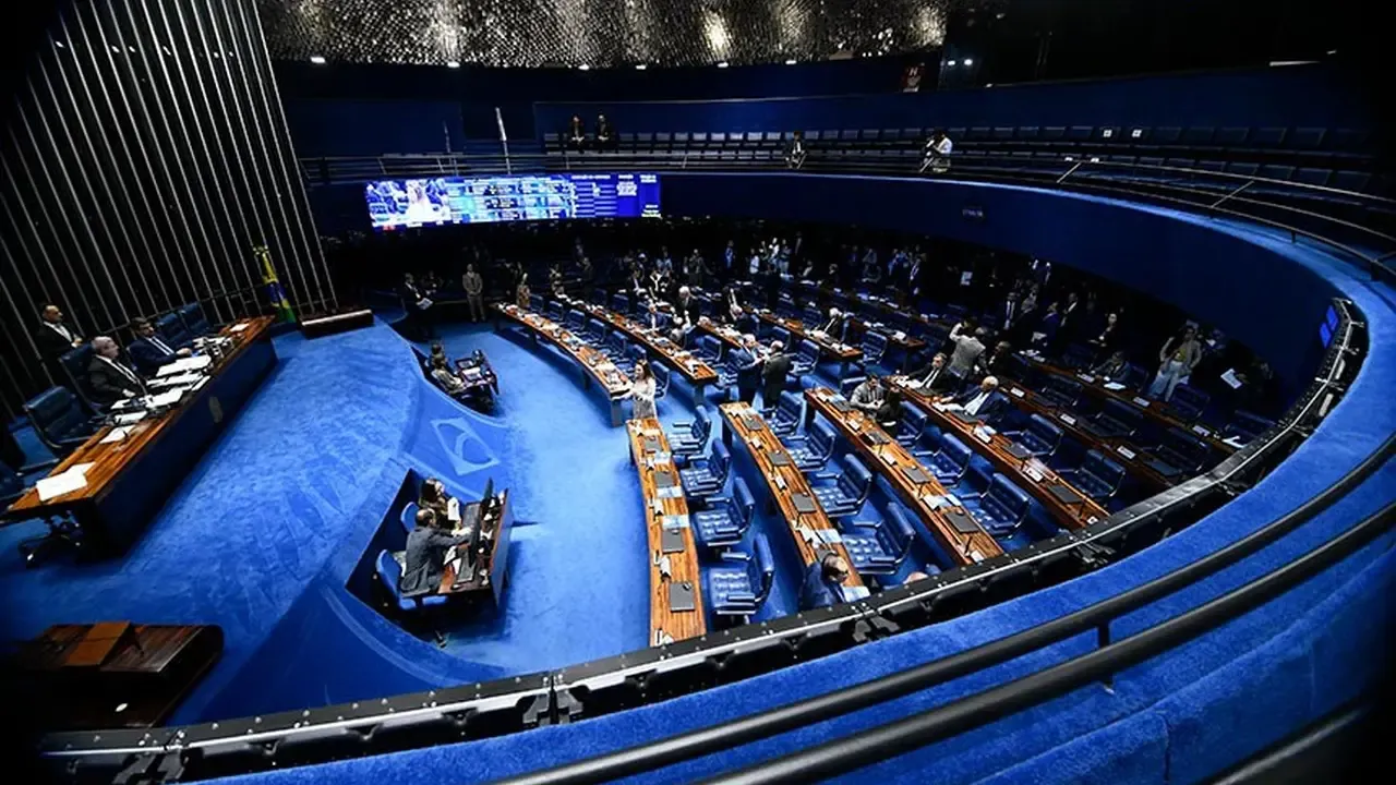 Pesquisa Quaest avalia disputa pelas vagas ao Senado cearense