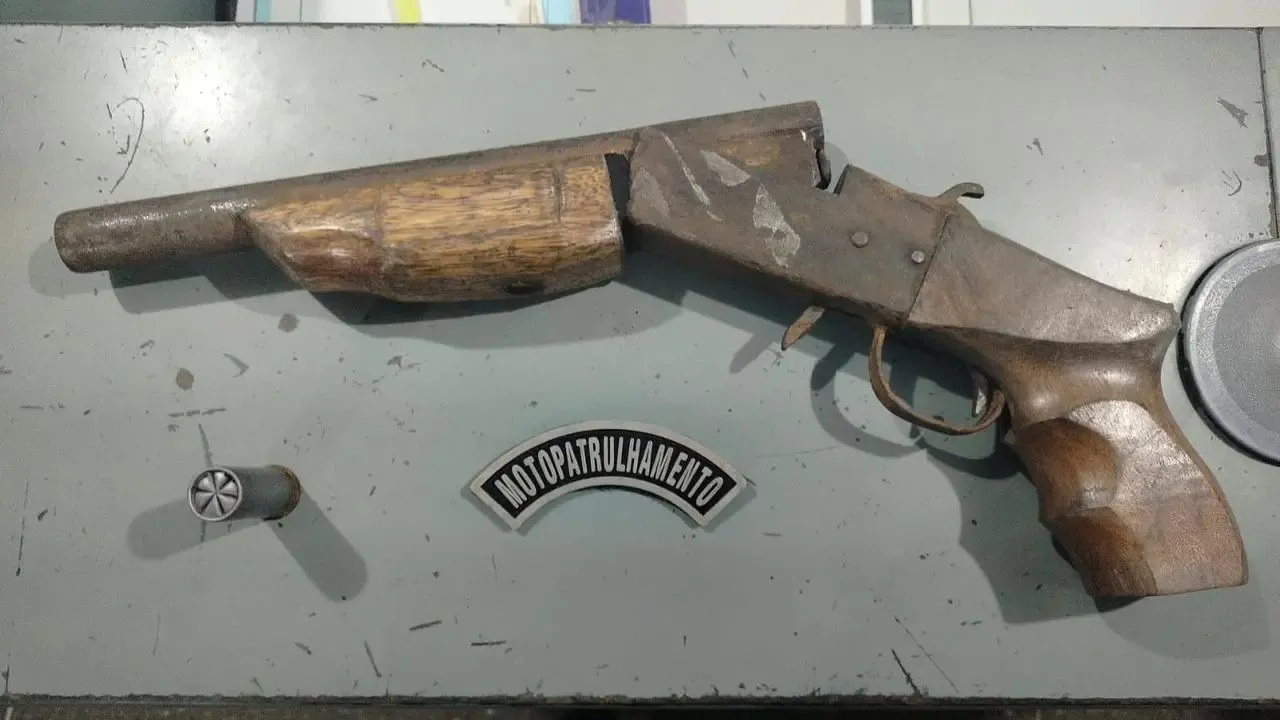 PM apreende arma artesanal em condomínio de Caucaia, reforçando segurança na região