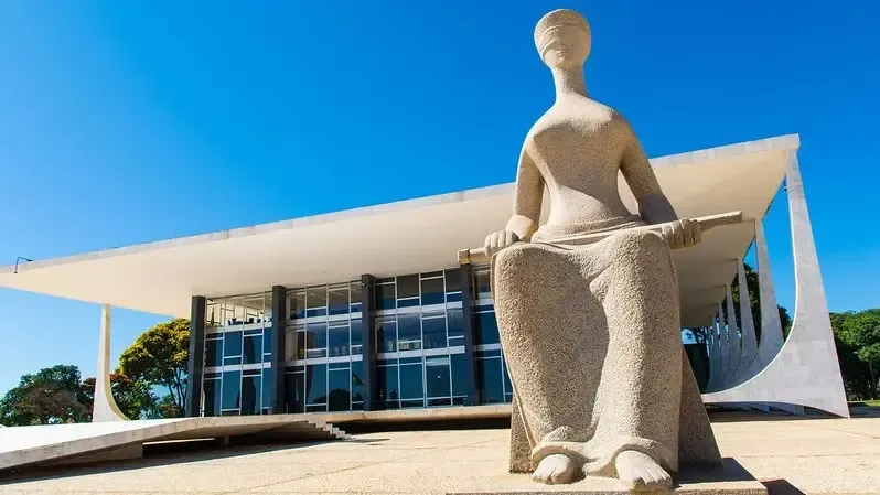 PM do Distrito Federal apura suspeita de artefato explosivo