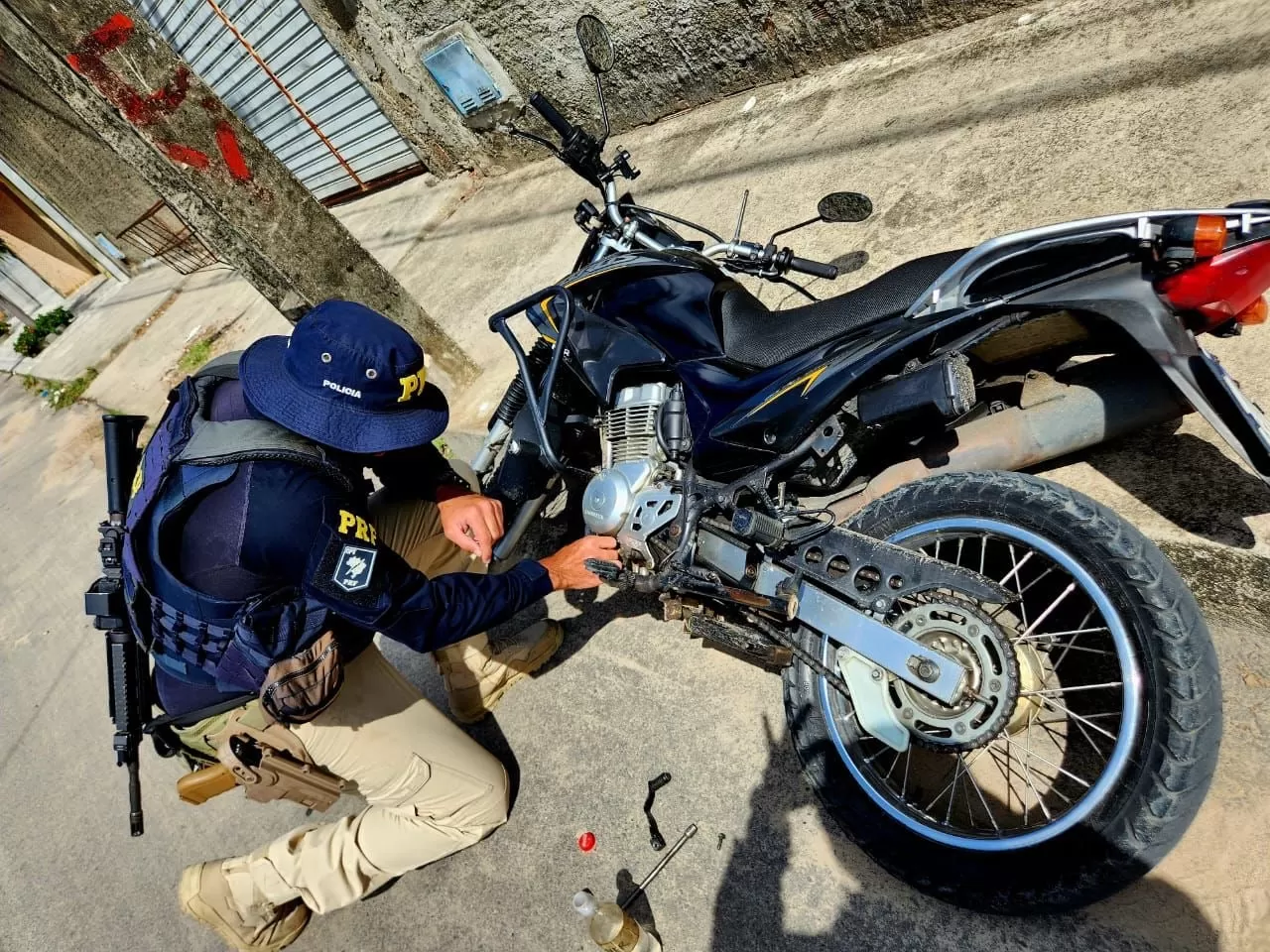PRF recupera motocicleta com sinais de clonagem e adulteração em Horizonte