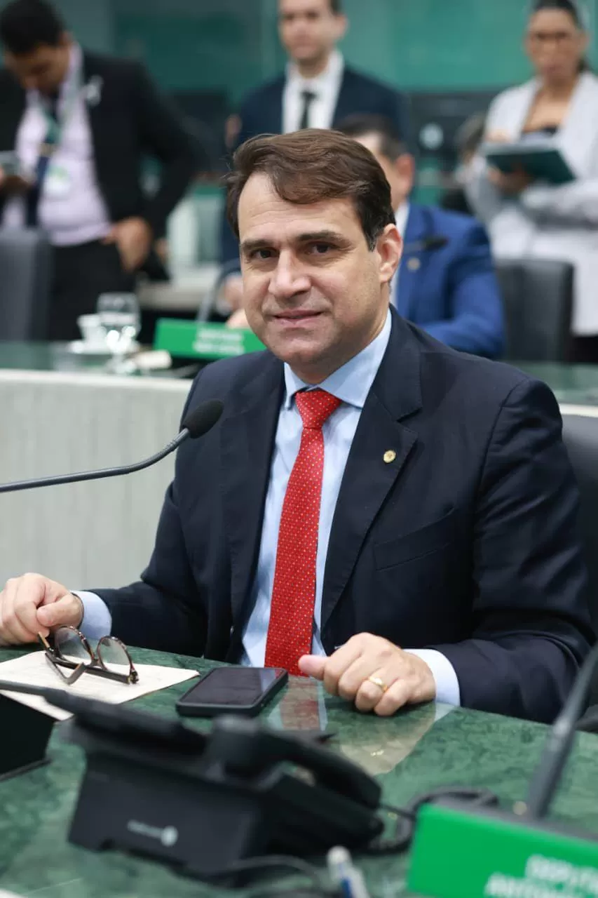 Salmito Filho é homenageado pela Câmara de Fortaleza pelos 300 anos da capital