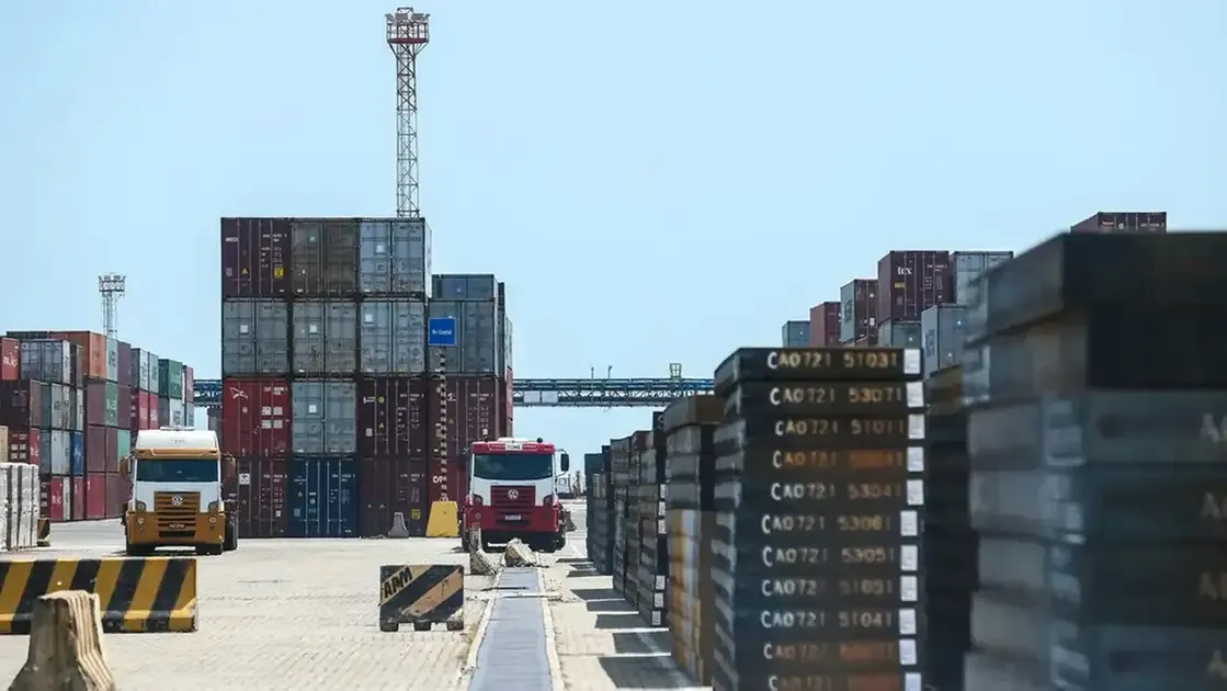 Sefaz Atrasa Liberação de Cargas no Porto do Pecém