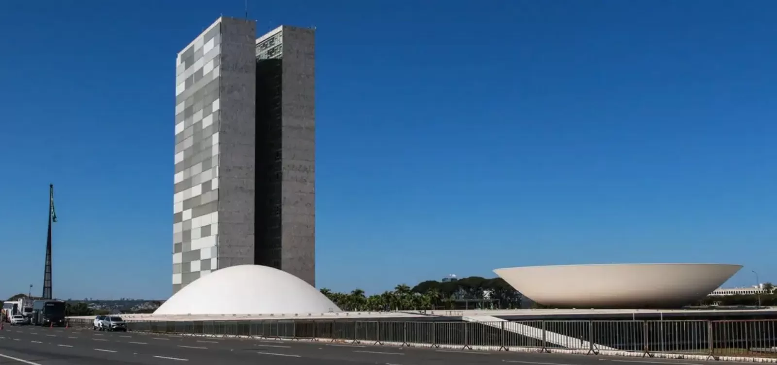 Senado aprova lei que endurece penas para assassinos de agentes de segurança