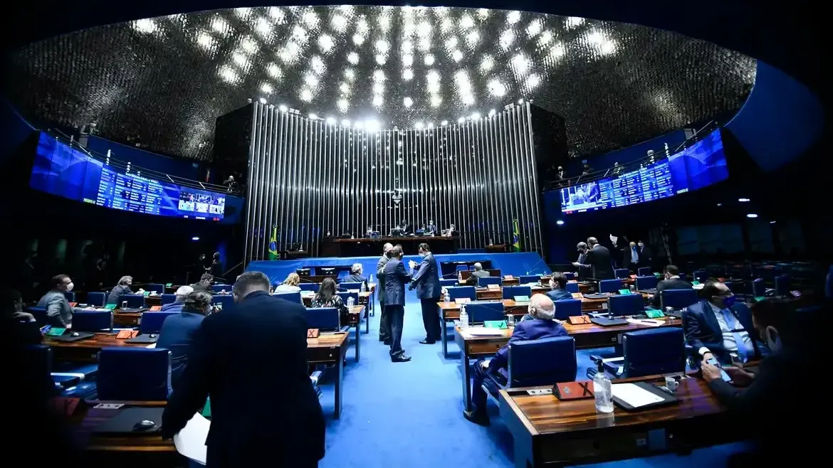 Senado aprova projeto que perdoa dívidas e amplia limite do MEI