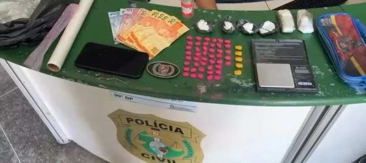Tráfico de Drogas Sofre Golpe: Suspeito Preso com Maconha, Ecstasy e Cocaína na Paupina