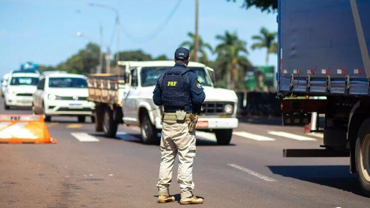Tragédia na BR-222: Colisão entre carreta e carro mata dois em Tianguá