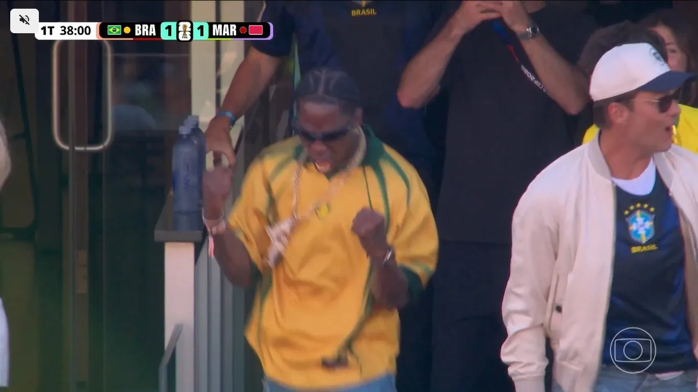 Travis Scott vibra com gol de Vini Jr. na Copa