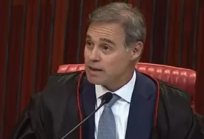 TSE adia decisão crucial sobre cassação de 4 deputados do PL Ceará por fraude em cota de gênero