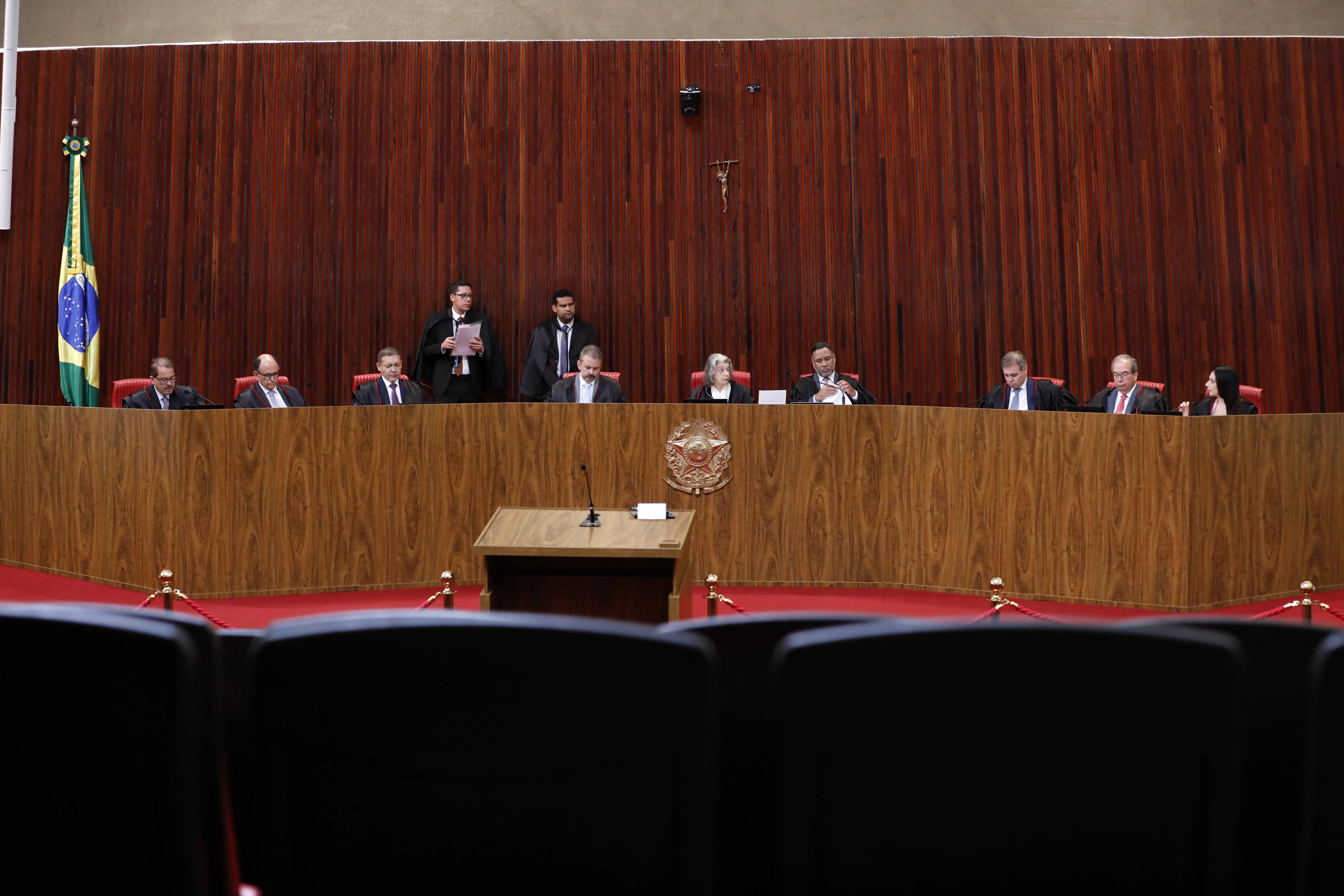 TSE anula votos de Heitor Freire; mandato de Dayany Bittencourt ameaçado