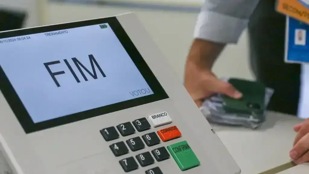 TSE cria conselho para monitorar desinformação e IA