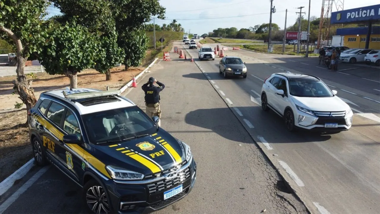 TSE proíbe bloqueios da PRF em rodovias nas eleições