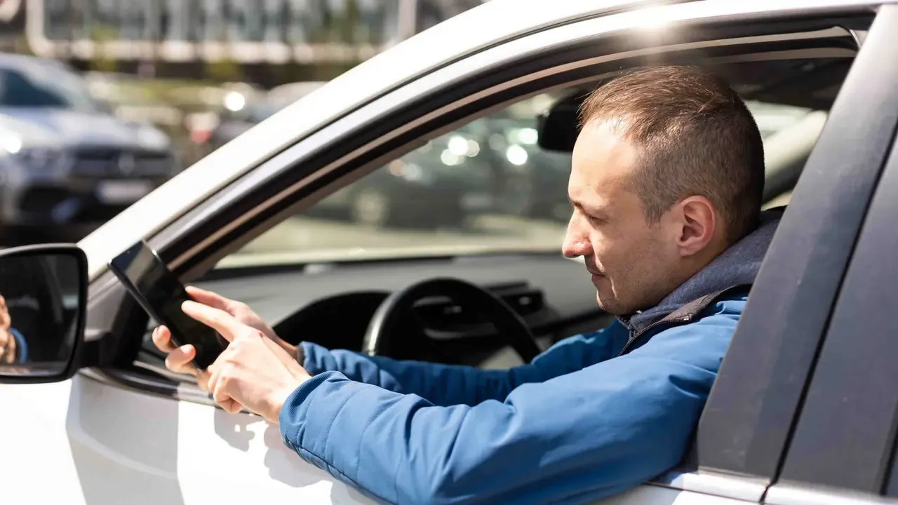 Uber implementa assinatura automática para motoristas em testes