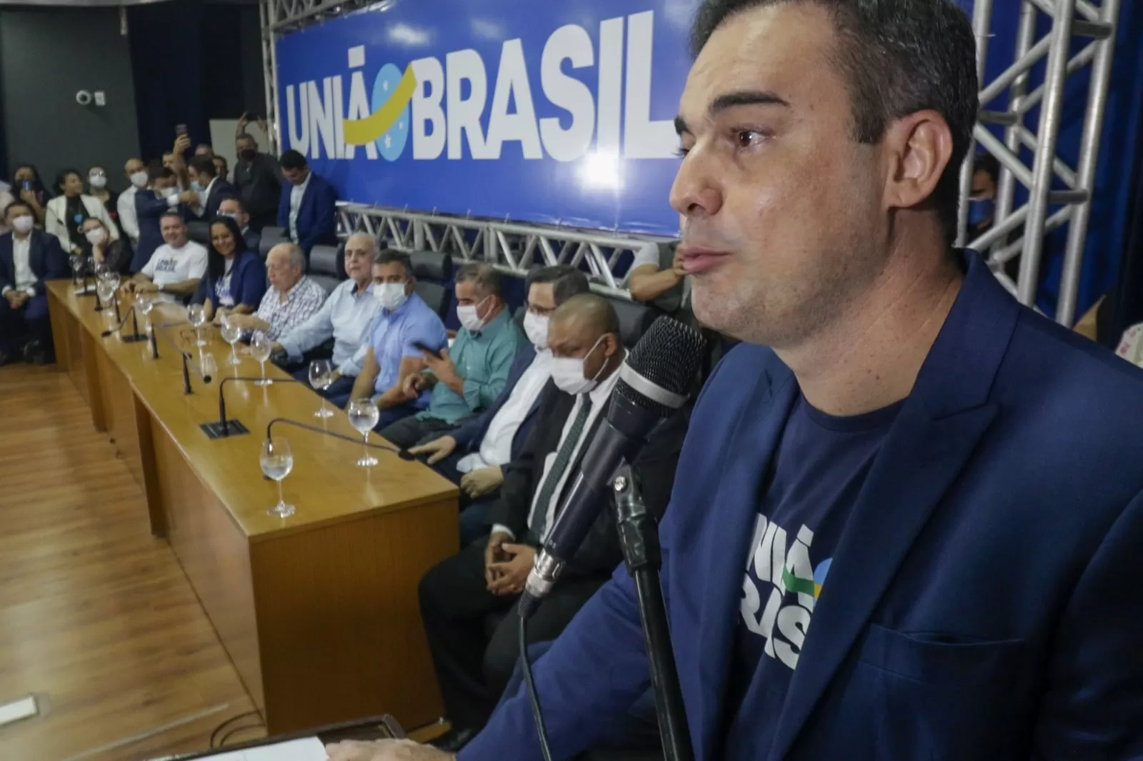União Brasil em Crise no Ceará: Saídas de Deputados Abalam Partido e Projeto para 2026