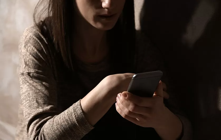 Violência Digital Contra Mulheres é Crime: Conheça Seus Direitos e Como Denunciar
